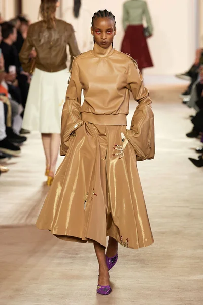 Look 34